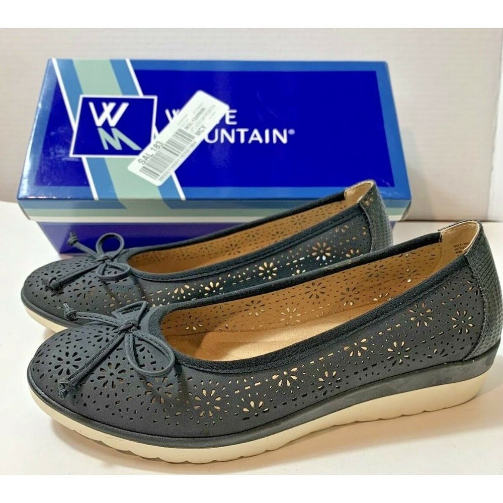 White Mountain Surprise Black/Smooth Shoe Size 8 Flat with Bow